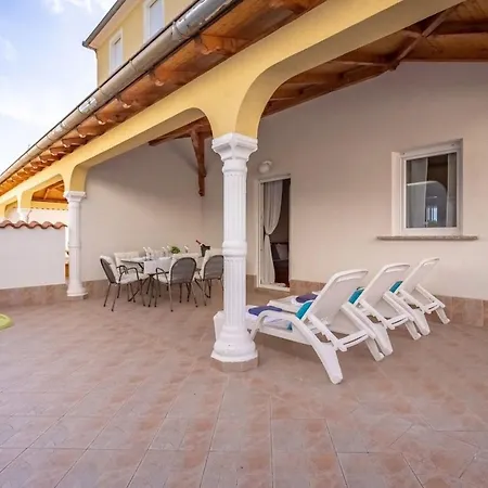 Lägenhet Mit Terrasse Und Meerblick By Interhome *