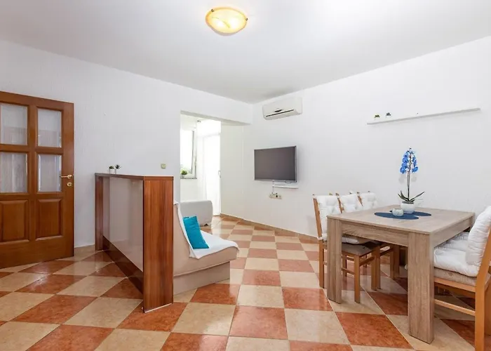 Apartamento Mit Terrasse Und Meerblick By Interhome Dramalj