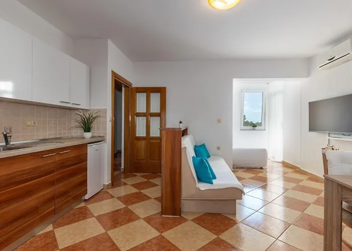 Mit Terrasse Und Meerblick By Interhome