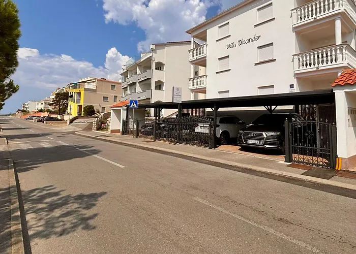 Mit Terrasse Und Meerblick By Interhome