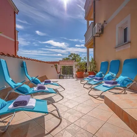 Mit Terrasse Und Meerblick By Interhome Apartamento